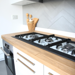 Personnalisation de votre cuisine avec des motifs originaux sur les murs Saulnes